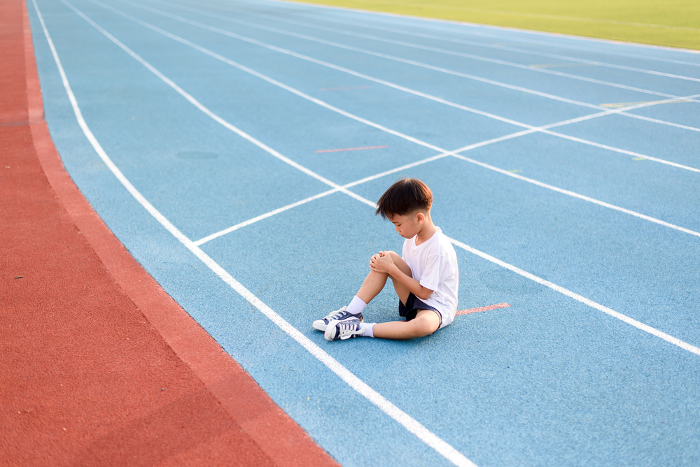 Sports injuries in children - knee and heel pain